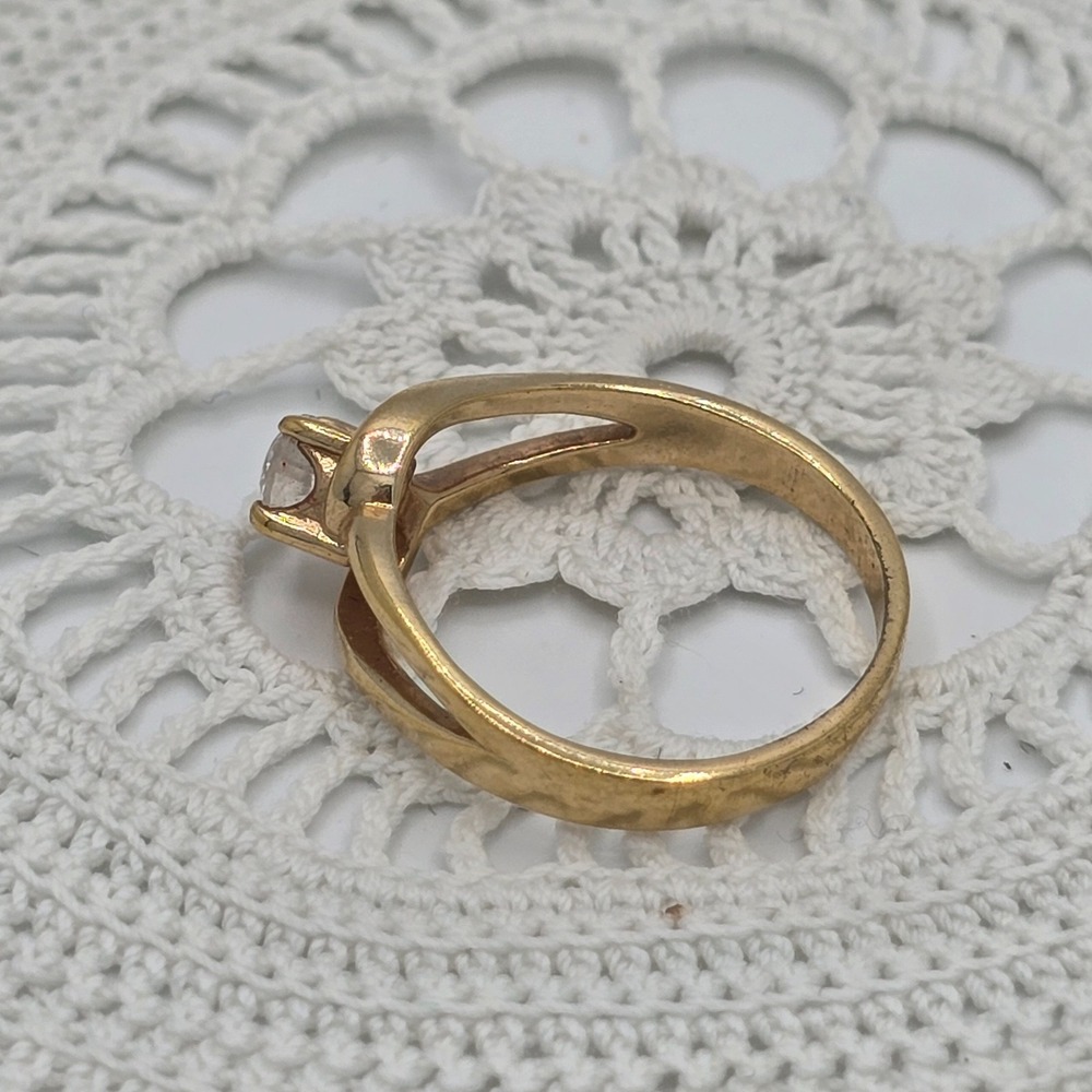 Vintage Estate Solitaire Ring Size 7.5 Cocktail Gold tone Rhinestone Korea B - Picture 6 of 9